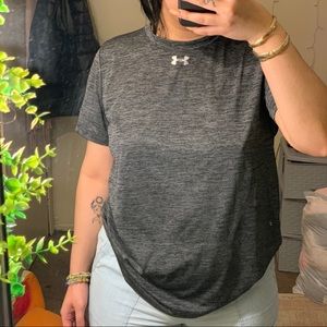 🔮3 for $10 •Under Armour Top